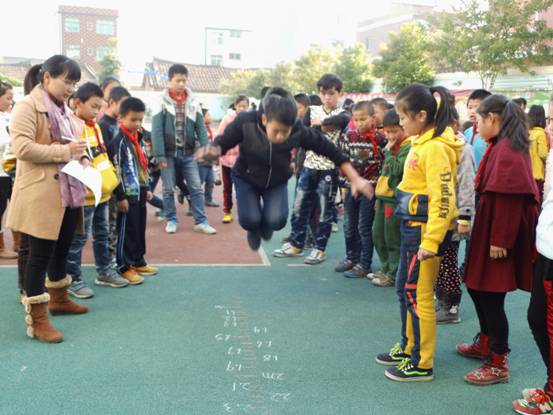 ����Сѧ��չ������������