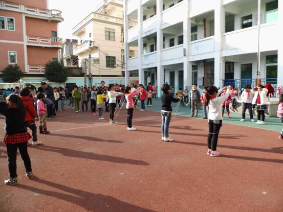 ����Сѧ��չ������������