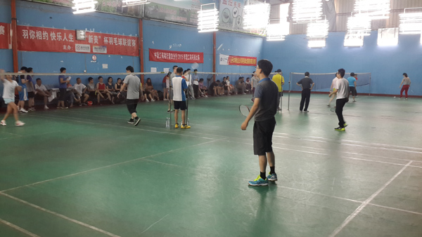 ���б���ë��������