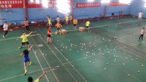 ��������ѵ����Ŀ����ë��ѵ������103