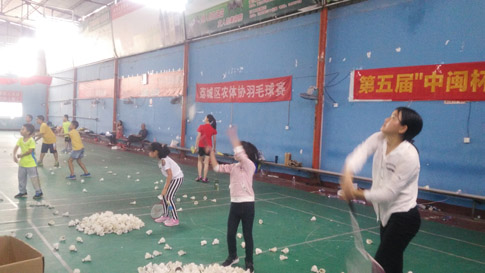 ��������ѧУ��ë��ѵ������105