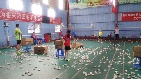 ����ѧУ���ӽ���״����ë����ѵ��1582