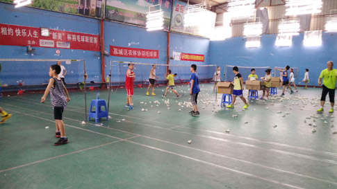 ����2015����Сѧ����ٽ����˶�ѧ����ë��03