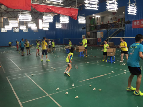 ���������ѵ������ѵ������Ӫ�203