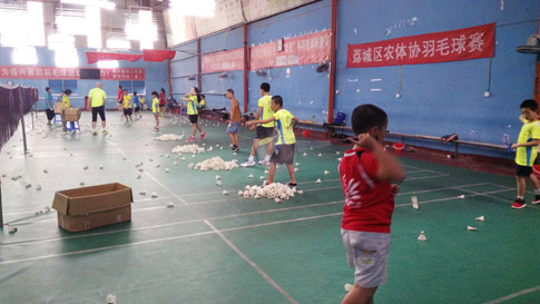 ��СѧУ�＾�����ƻ���ë����ѵ����ͼƬ��1