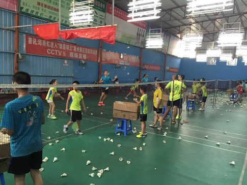 ѧ����ٰ�ȫ�����������ë��ѵ��ͼƬ04