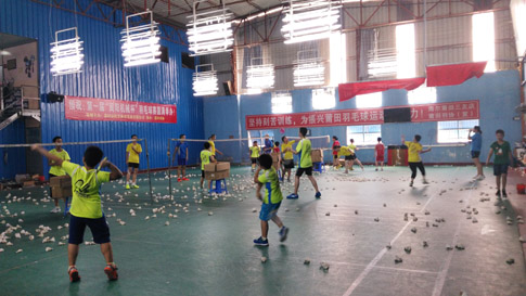 ������ë��ѵ��������ٰ���ѵ�����ϵ�ͼƬ��Ϊ2015����ʡ��Сѧ����ë�����������������佱222