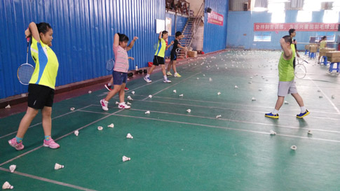 ������ѵѧУ�＾���������е���ë����ѵ����001