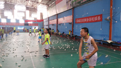 ������ѵѧУ�＾���������е���ë����ѵ����002